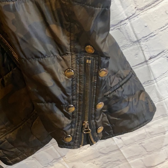 William Rast Camo Puffer Jacket - Picture 3 of 16